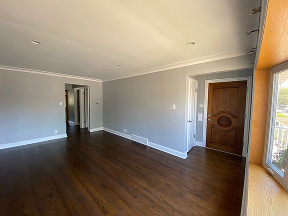 2nd image of 6101 S Narragansett Ave
