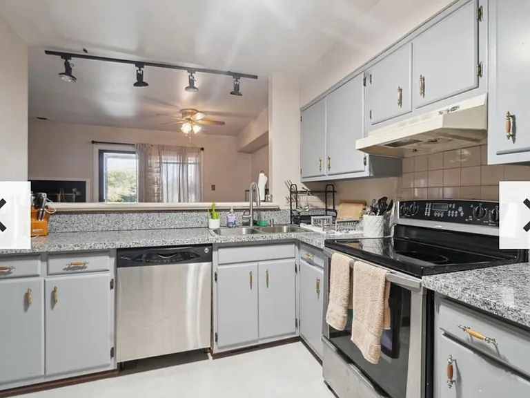 3929 Woodhue Pl — Photo 8