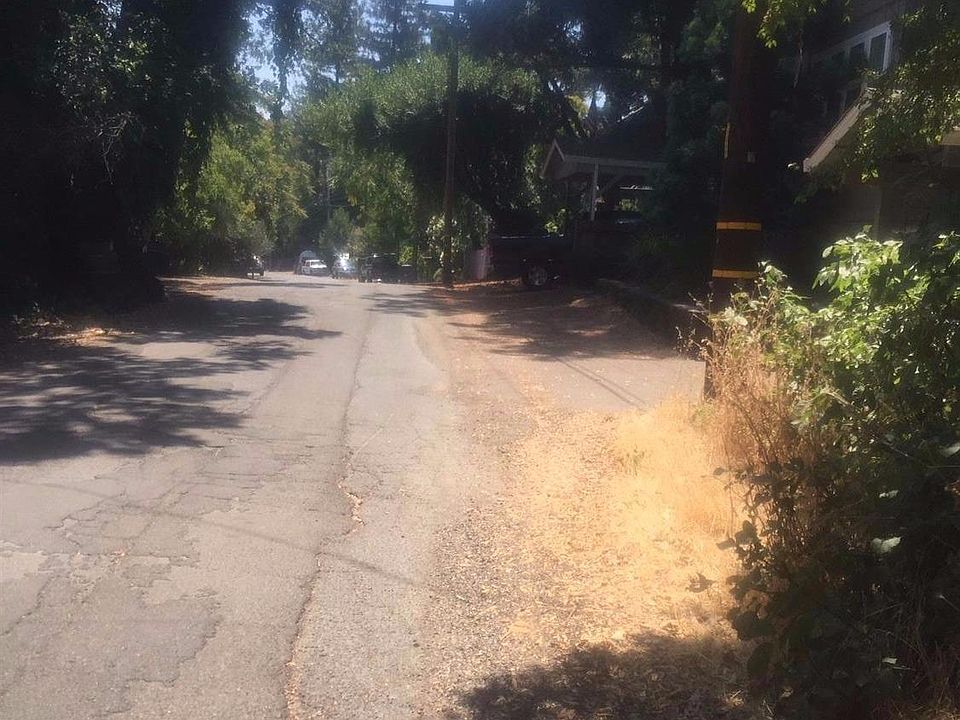 2nd image of 17205 Park Ave