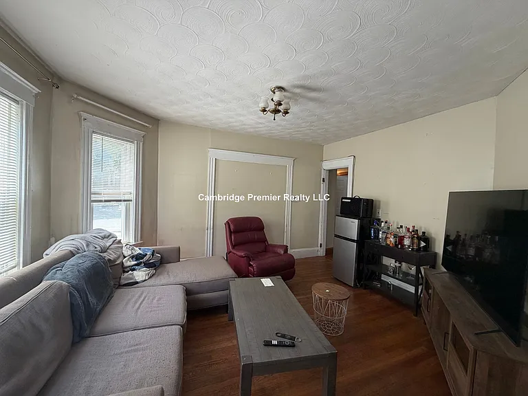 35 Rogers Ave — Photo 41