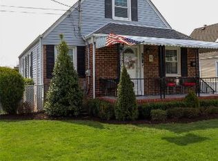 451 Jackson Ave, Mineola, NY 11501
