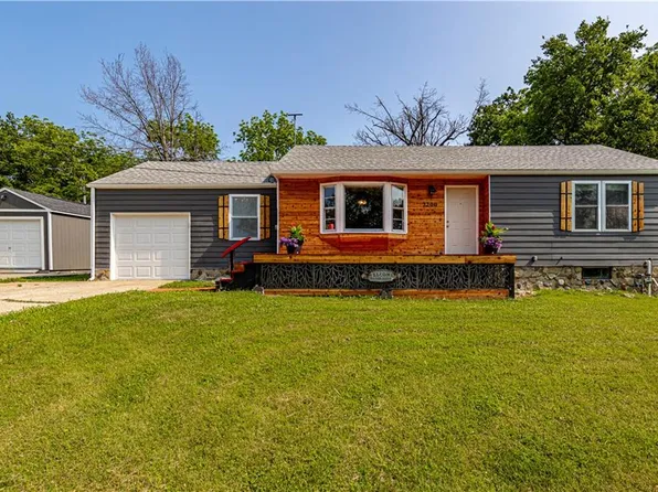 2200 E 126th St, Kansas City, MO 64146