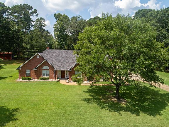 3rd image of 511 Trailridge Cir
