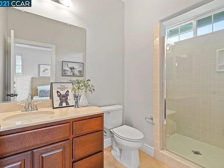 513 Wells Ct — Photo 10