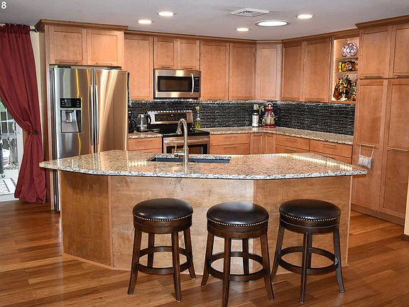 5th image of 110 Pheasant Ct