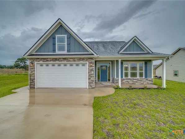 220 Turnberry Dr, La Vernia, TX 78121