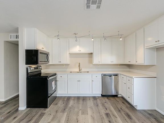 5th image of 3146 N 81st Ave