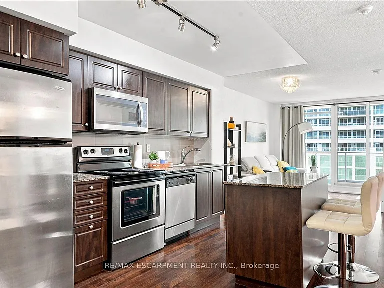 209 Fort York Blvd #676 — Photo 6