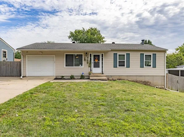 8323 Orient Dr, Kansas City, KS 66112