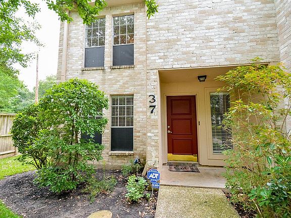 2nd image of 37 River Creek Way