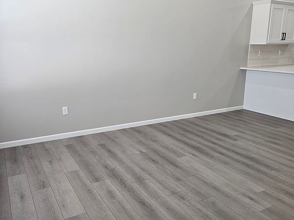 3rd image of 1527 Saint Marias St #C