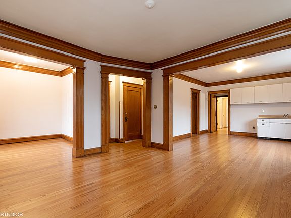 5th image of 12631 Greenwood Ave