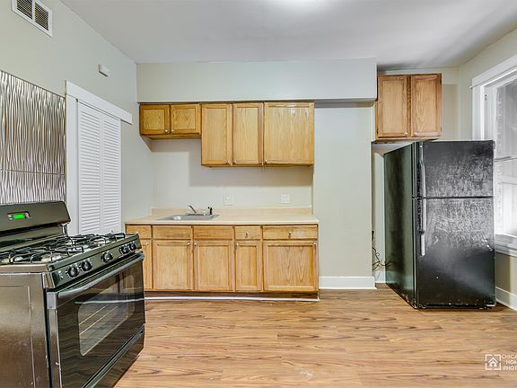 5th image of 1615 S Central Park Ave APT 2