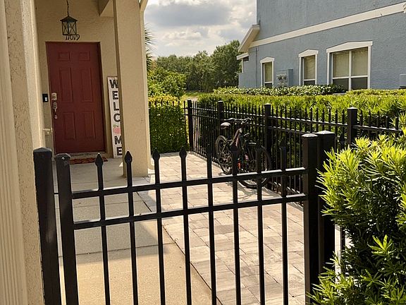 3rd image of 11019 Winter Crest Dr