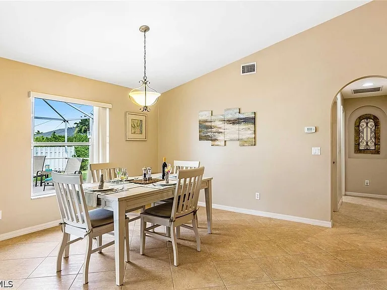 4226 SW 14th Pl — Photo 24