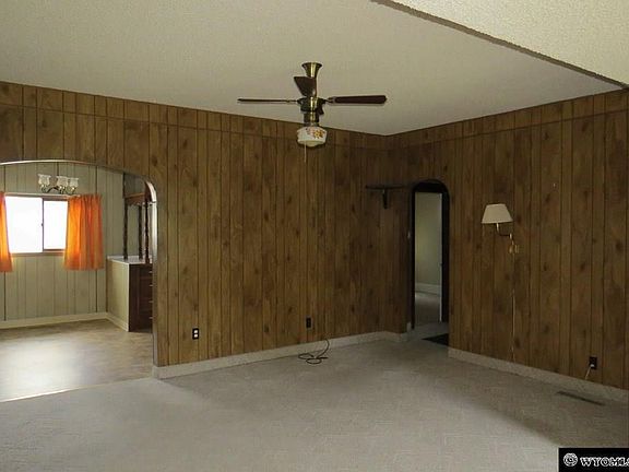 5th image of 518 E Lincoln Ave