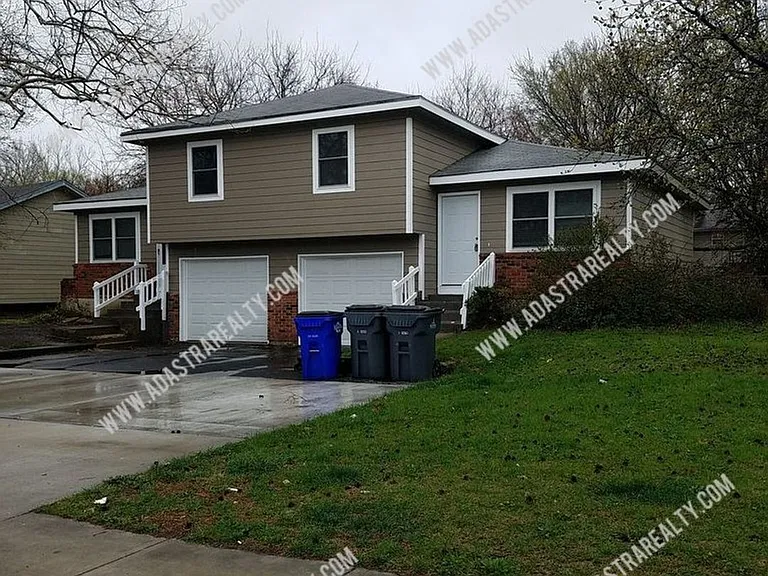 1517 E Elizabeth St — Photo 1