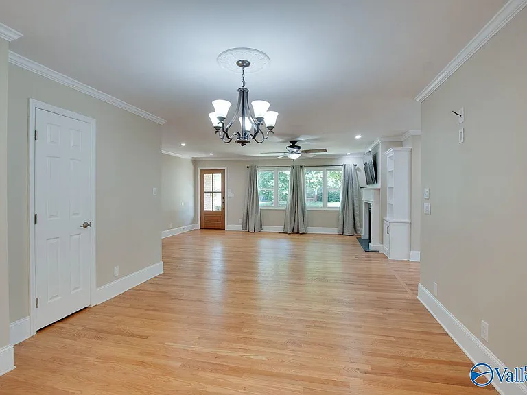 211 Wingate Ave SW — Photo 18