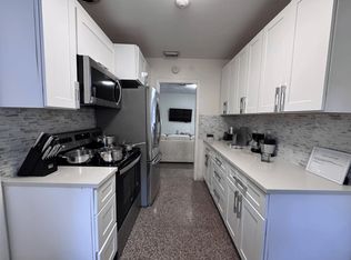 2040 E Hillsboro Blvd #3, Deerfield Beach, FL 33441