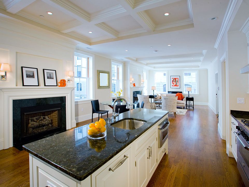 Kitchen/Main Room