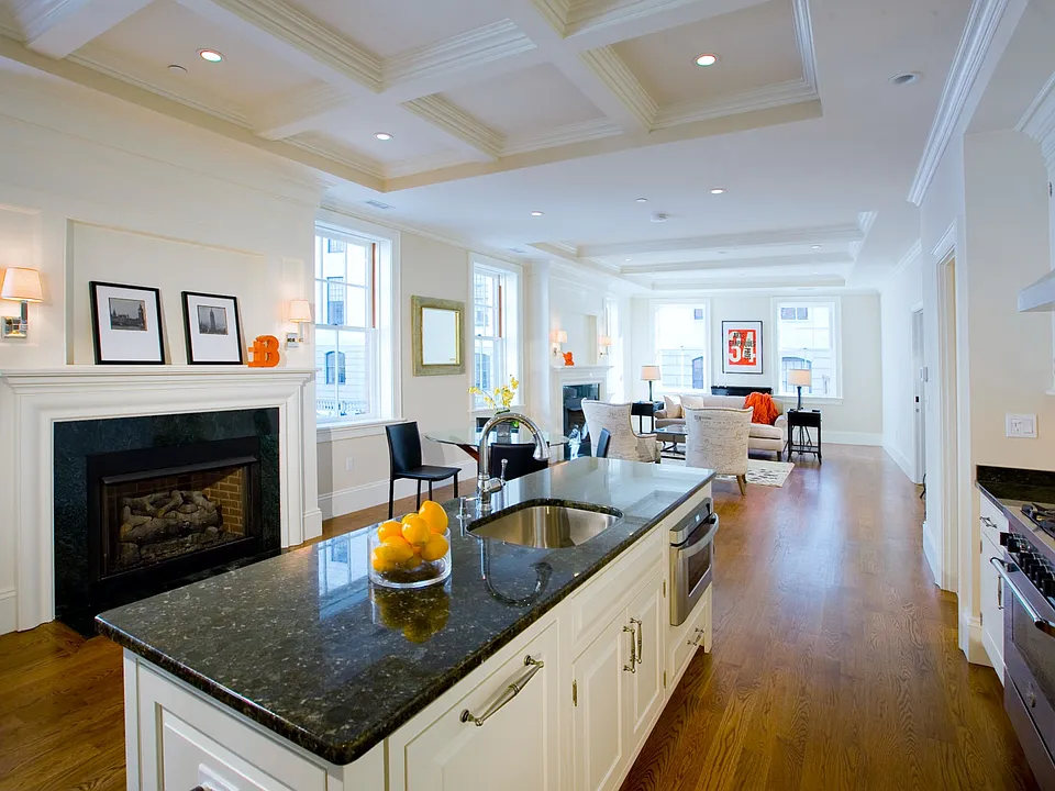Kitchen/Main Room