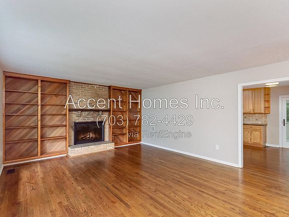 5th image of 210 S 26th St