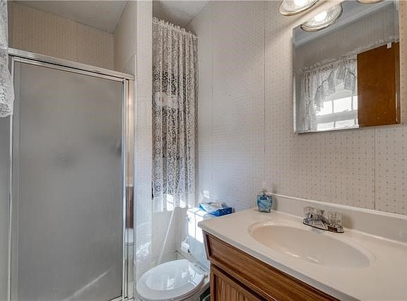 3rd image of 6617 N Montgall Ave