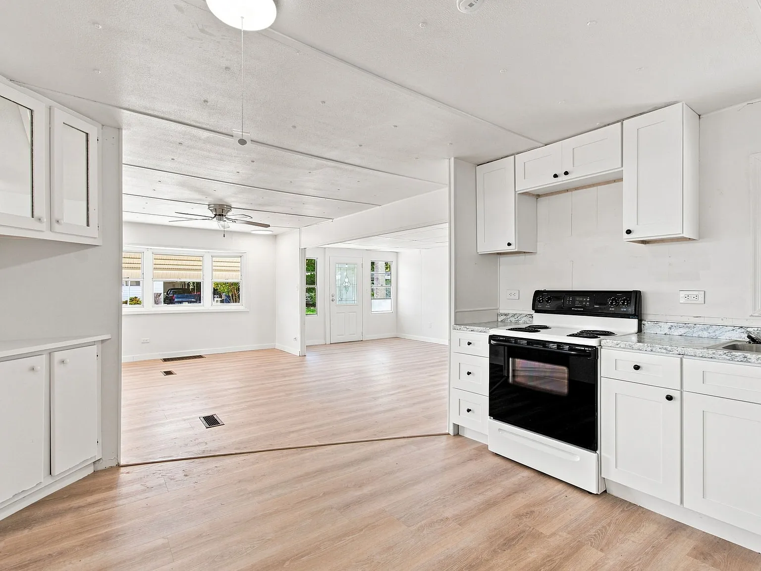 2 bed, 1150 sqft, $1,500 — Photo 4