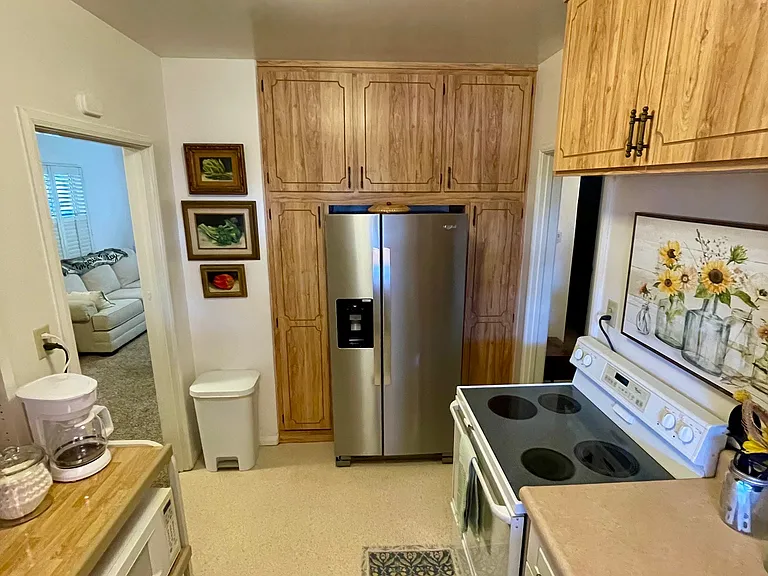 157 W J St — Photo 13