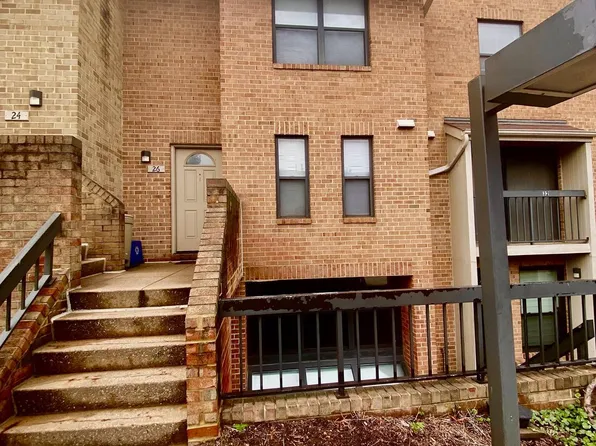 28 Dudley Ct, Bethesda, MD 20814