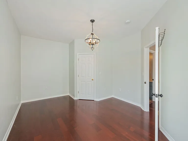 272 Calusa Blvd — Photo 12