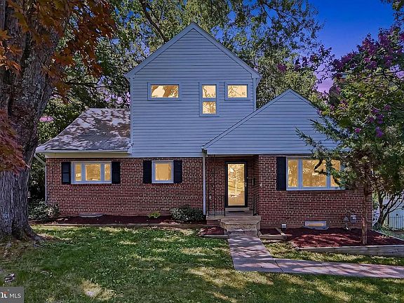 5th image of 6413 Carolyn Dr