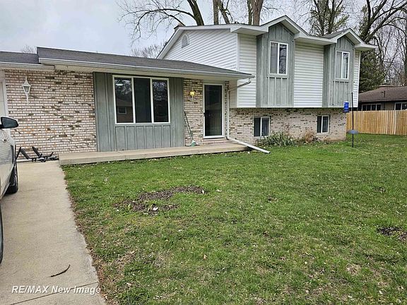 3rd image of 4814 Schneider St