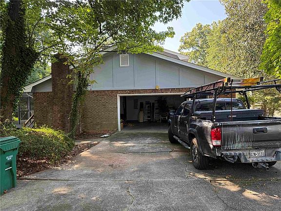 2nd image of 406 Ohern Ct