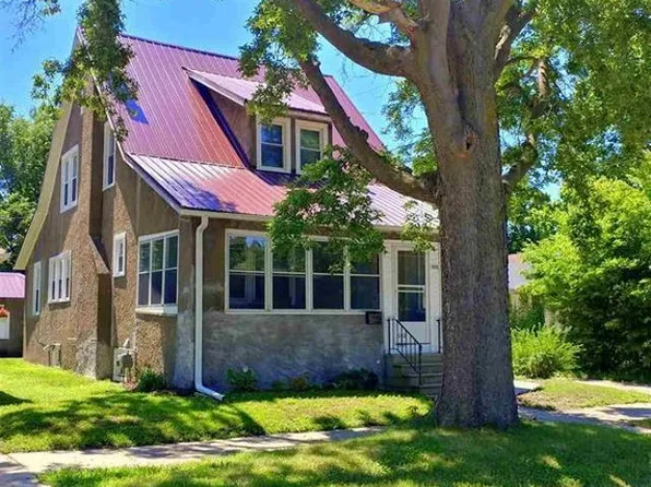 111 Kern St, Waterloo, IA 50703