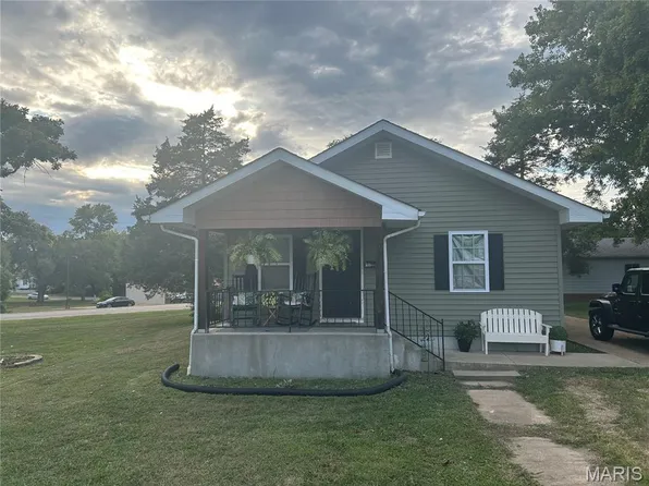 302 7th St, Park Hills, MO 63601