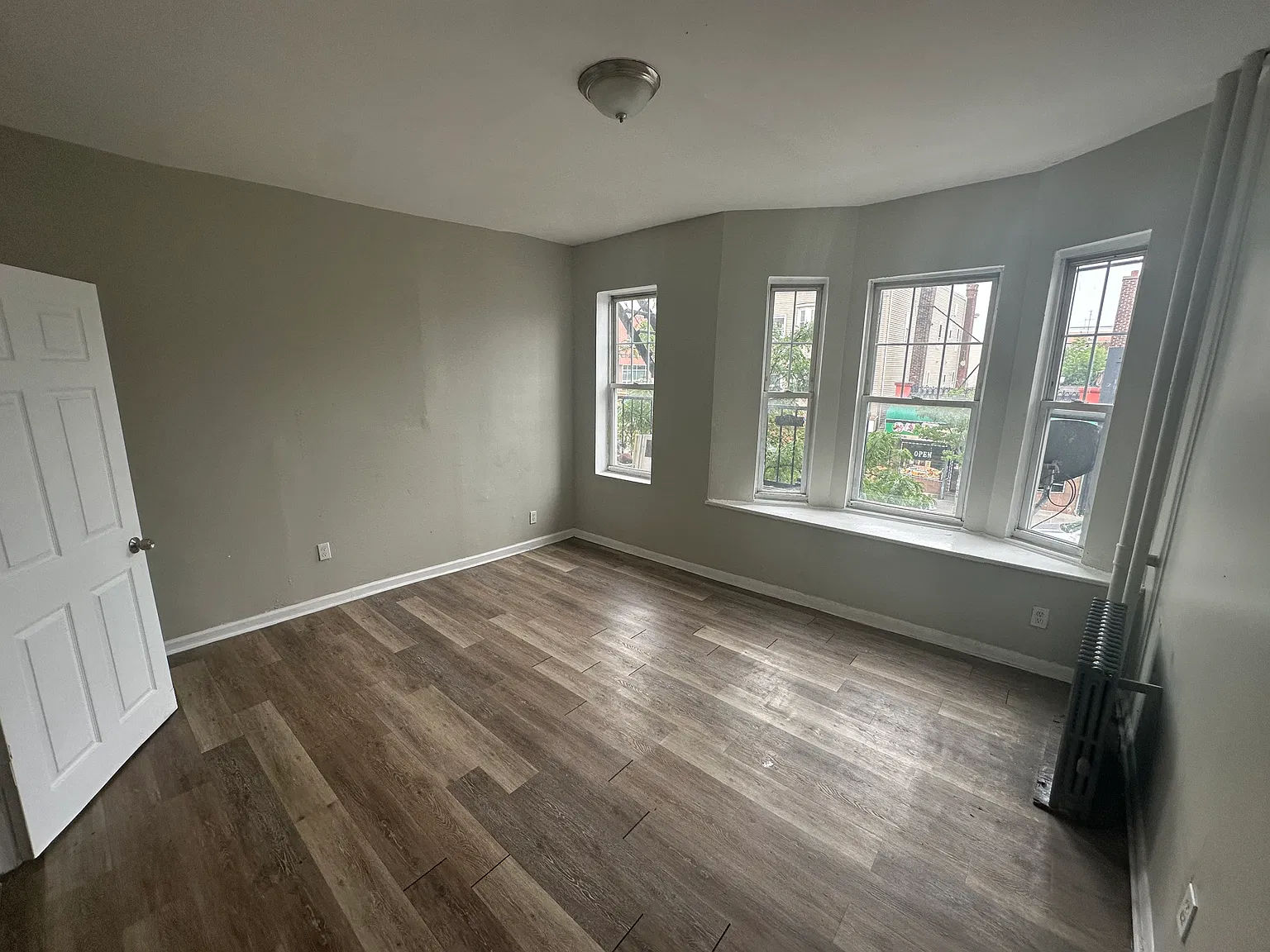 2 bed, 750 sqft, $1,550 — Photo 2