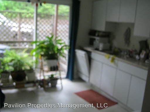 2nd image of 815 N College Ave