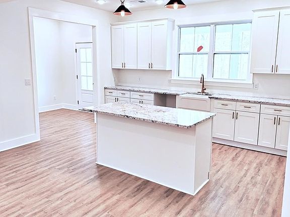 2nd image of 546 Joy Ln