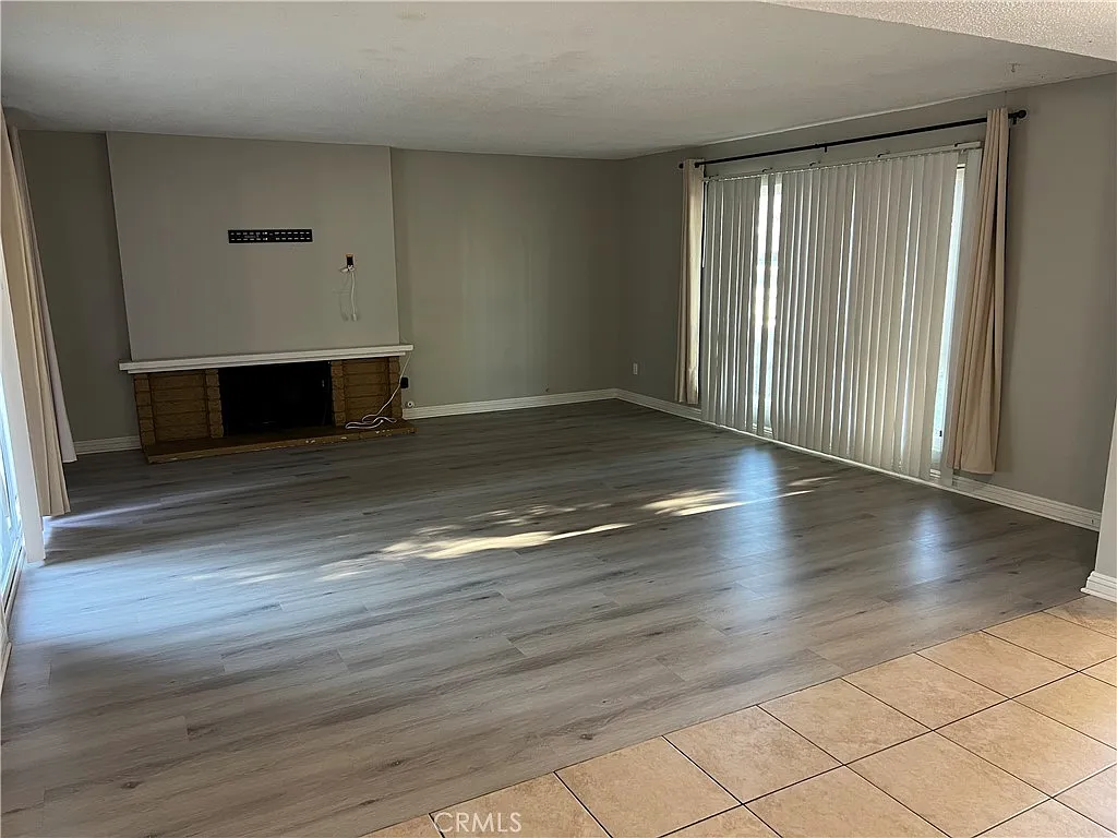 4 bed, 1755 sqft, $3,100 — Photo 2