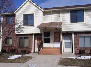 15714 Orchard Ln, Roseville, MI 48066