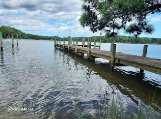 21 Hunton Ln, Lancaster, VA 22503
