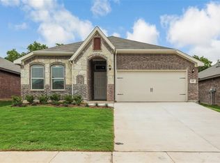 205 Highpoint Dr, Justin, TX 76247