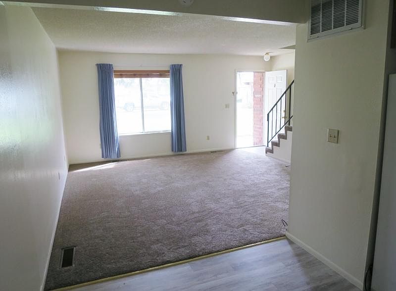 1st image of 1410 Douglas Ave