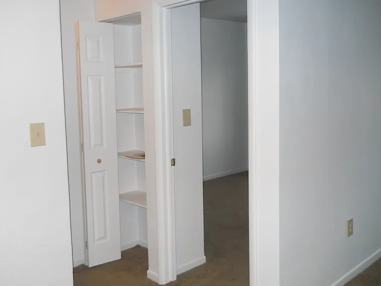 501 W Main St — Photo 6