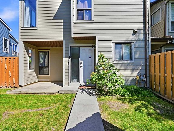 2nd image of 108 W Grier Ter NE #1