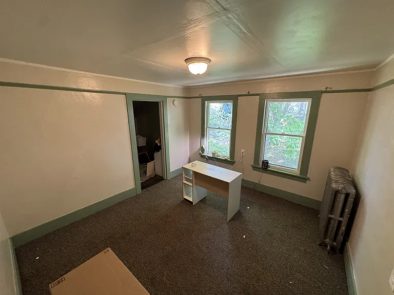 1000-1002 NE Maple St #1000 — Photo 5