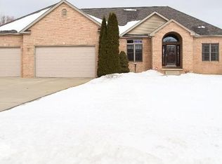 1301 Domke Dr, Valparaiso, IN 46383