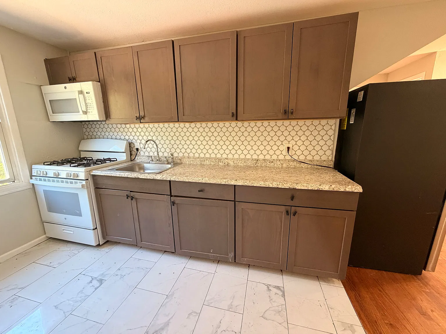 3 bed, $1,890 — Photo 1