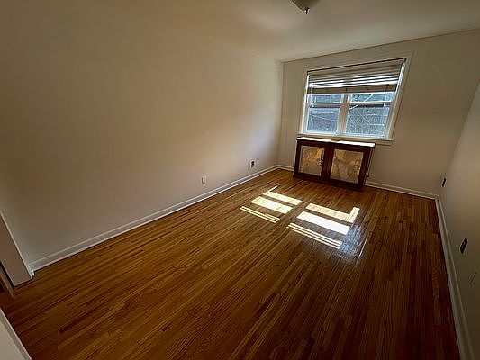 4th image of 232-12 88th Ave #2
